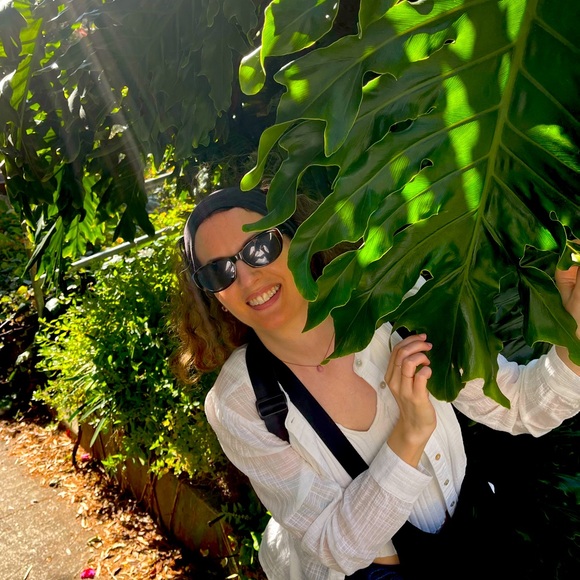 Meet your Posher, Lydia - Picture 1 of 1